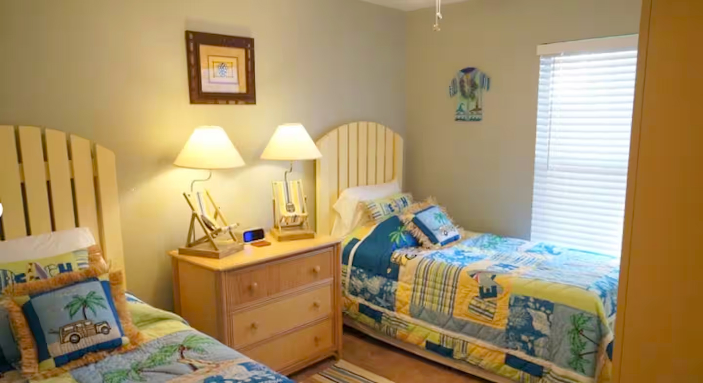 Cabana-Del-Sol-pool-home-with-fenced-yard-bedroom-3