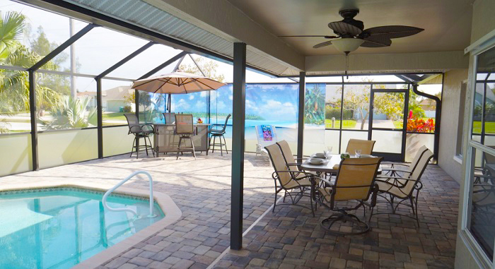 Cabana-Del-Sol-pool-home-with-fenced-yard3